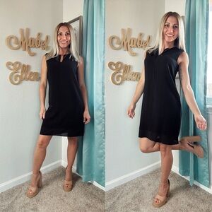 Carmen Marc Valvo romantic Black Sleeveless V-Neck Sheath Dress size small